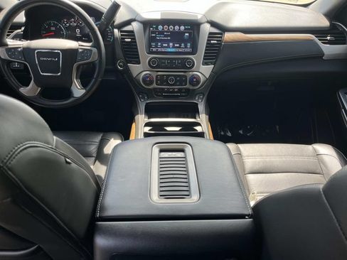 Used 2019 GMC Yukon Denali w/ Denali Ultimate Package AWD/4WD image 12