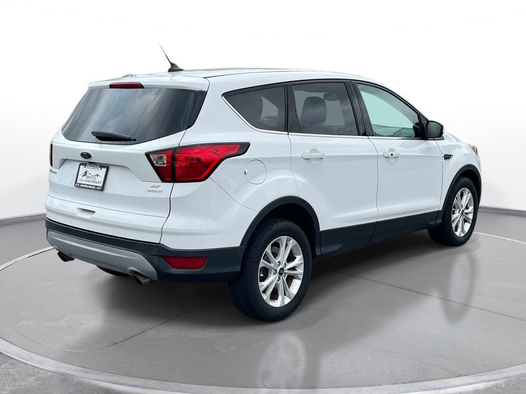 Used 2019 Ford Escape SE FWD image 4