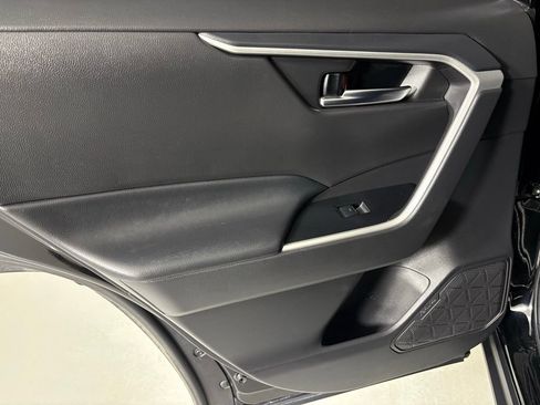 Used 2022 Toyota RAV4 XLE Premium AWD/4WD image 37