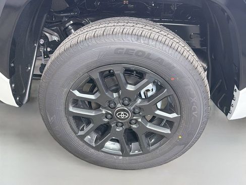 New 2026 Toyota Tundra Platinum AWD/4WD image 27