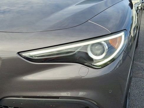 Used 2022 Alfa Romeo Stelvio Veloce image 12