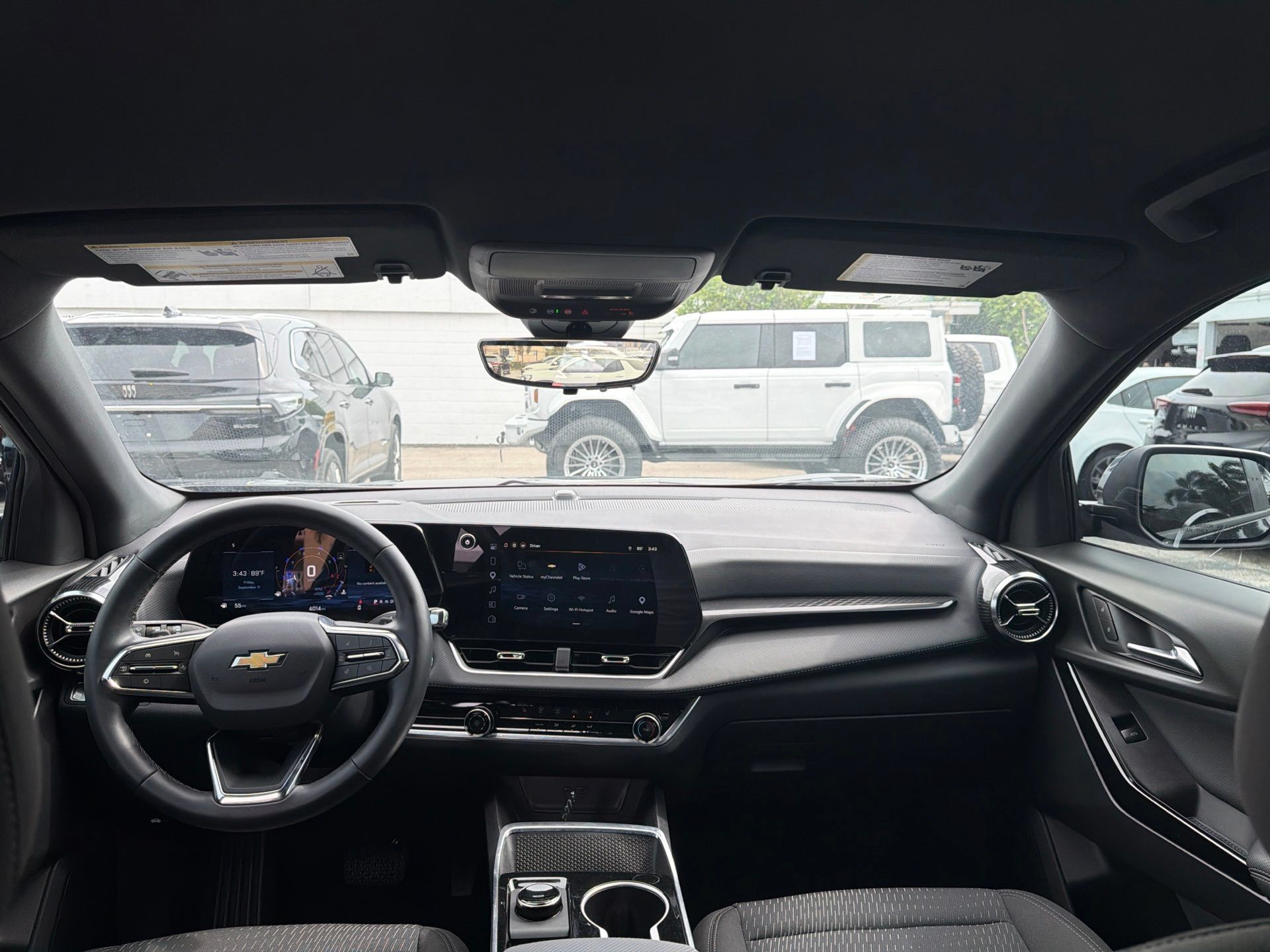 Used 2026 Chevrolet Equinox LT w/ Safety and Technology Package FWD image 14