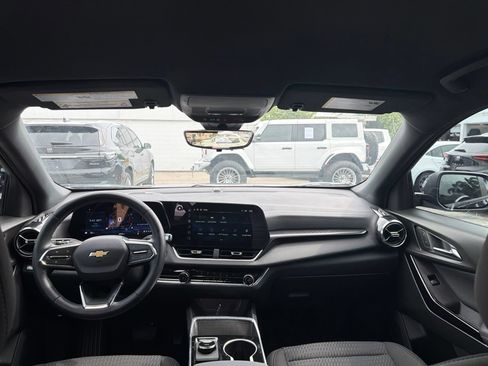 Used 2026 Chevrolet Equinox LT w/ Safety and Technology Package FWD image 14