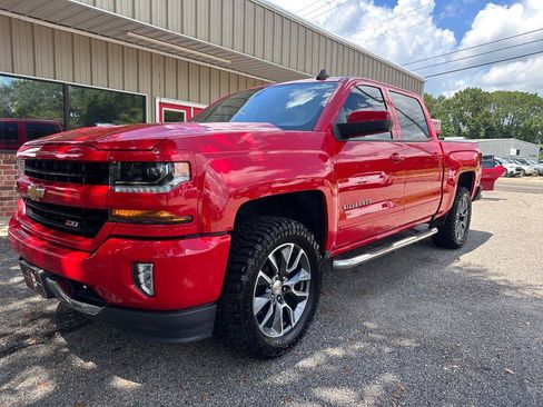 Used 2017 Chevrolet Silverado 1500 LT w/ All Star Edition AWD/4WD image 5