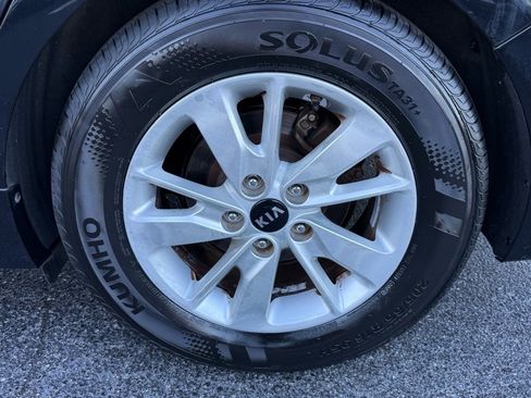 Used 2018 Kia Optima LX image 11