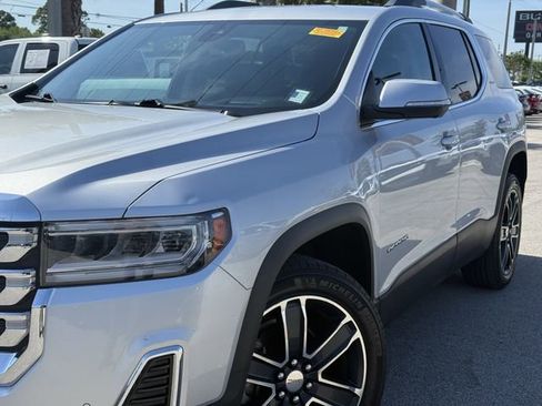 Used 2020 GMC Acadia SLT w/ Driver Alert Package II FWD image 5