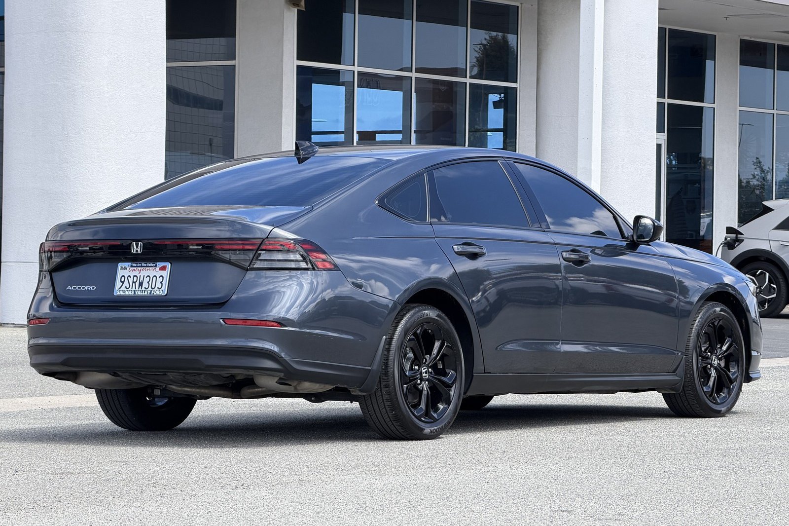 Used 2025 Honda Accord SE image 4