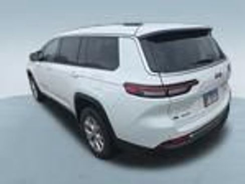 Used 2022 Jeep Grand Cherokee L Limited image 3