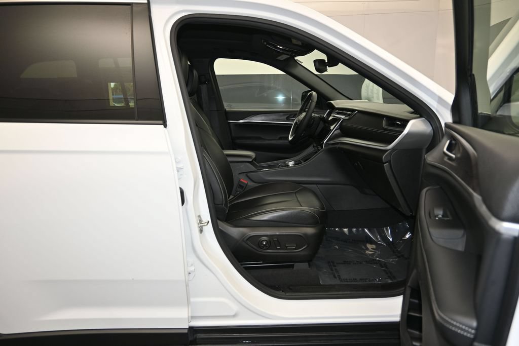 Used 2024 Jeep Grand Cherokee Limited 4xe AWD/4WD image 29