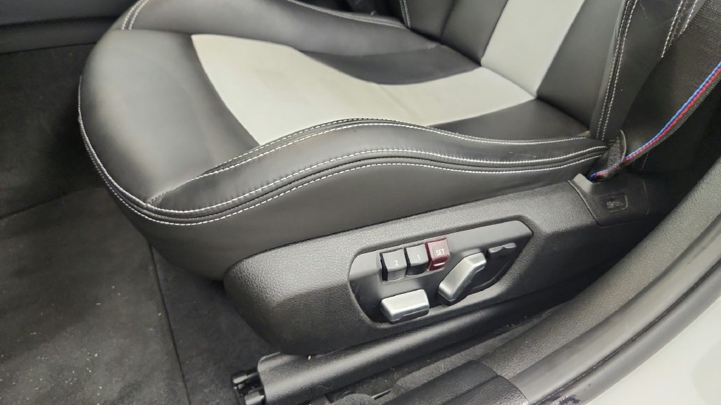 Used 2018 BMW M3 CS w/ Executive Package RWD image 35