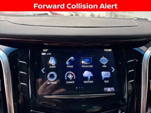 Used 2019 Cadillac Escalade Luxury w/ Escalade Sport Edition image 17