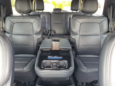 Certified 2024 Lincoln Navigator Reserve AWD/4WD image 19