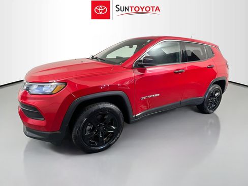Used 2023 Jeep Compass Sport image 9