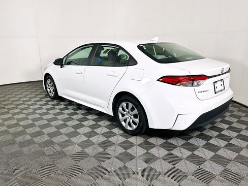 Used 2023 Toyota Corolla LE image 5