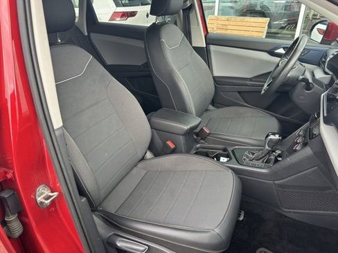 Certified 2023 Volkswagen Taos SE w/ Black Wheel Package FWD image 25
