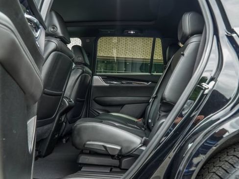Used 2024 Cadillac XT6 Premium Luxury FWD image 40