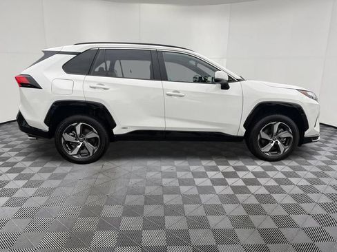 Used 2025 Toyota RAV4 SE AWD/4WD image 10