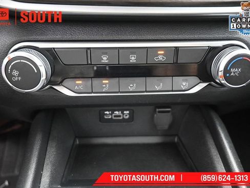 Used 2025 Nissan Altima 2.5 SV FWD image 17