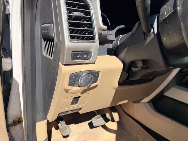 Used 2019 Ford F250 Lariat w/ FX4 Off-Road Package AWD/4WD image 39
