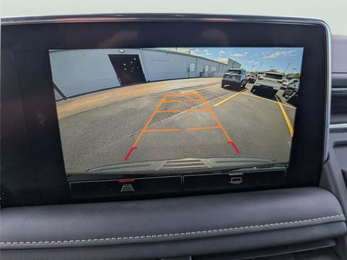 Used 2023 GMC Yukon SLT RWD image 16
