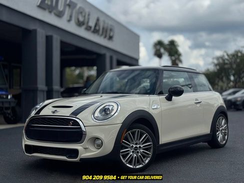 Used 2018 MINI Cooper S FWD image 1