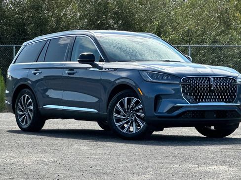 New 2026 Lincoln Aviator 2WD image 1