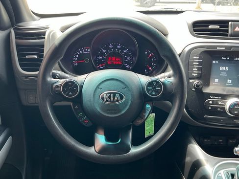 Used 2018 Kia Soul w/ Convenience Package FWD image 14