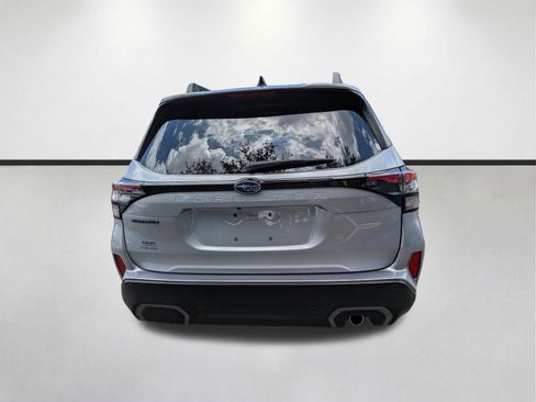 Used 2025 Subaru Forester Limited AWD/4WD image 5