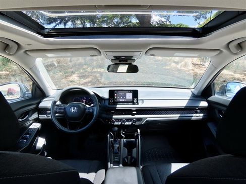 Used 2023 Honda Accord EX image 13