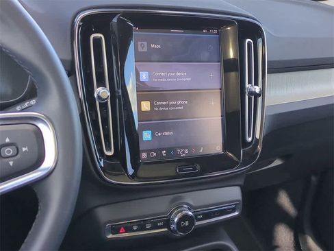 Used 2023 Volvo XC40 B5 Ultimate w/ Protection Package Premier image 28