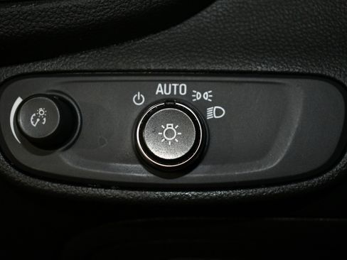 Used 2021 Chevrolet Trax LS w/ Tint and Cruise Package image 41