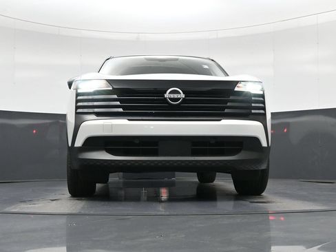 Used 2025 Nissan Kicks SV FWD image 17
