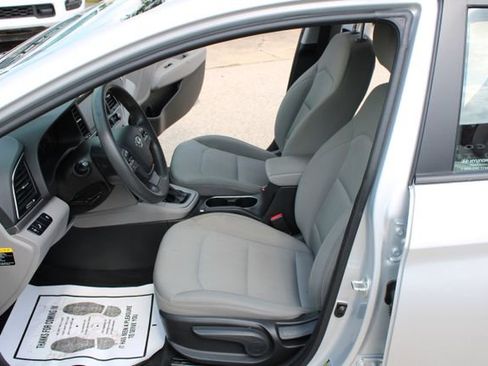 Used 2018 Hyundai Elantra SEL FWD image 13