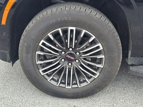 Used 2025 GMC Yukon Elevation RWD image 9