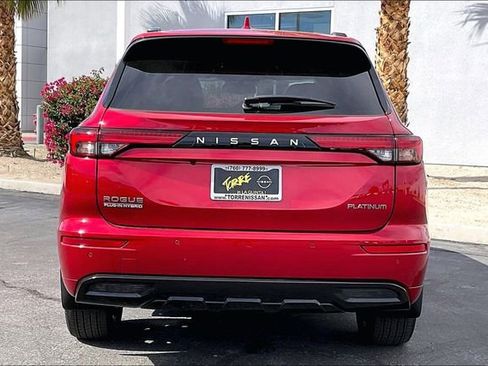 New 2026 Nissan Rogue Platinum AWD/4WD image 3
