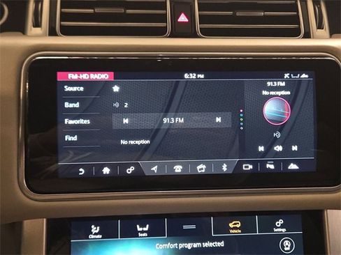 Used 2022 Land Rover Range Rover Westminster Edition image 16