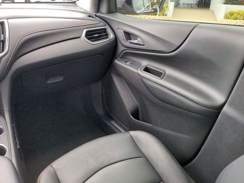 Used 2018 Chevrolet Equinox Premier image 16