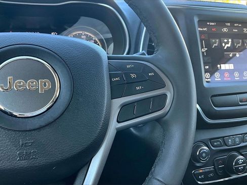 Used 2022 Jeep Cherokee Latitude Lux image 19