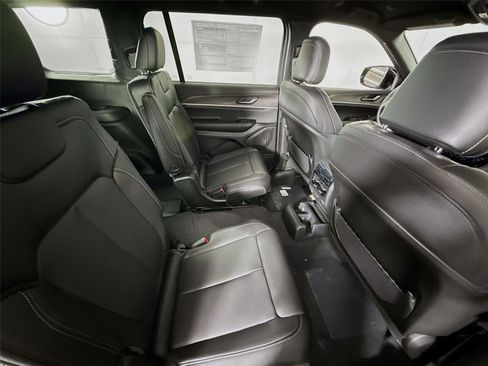 New 2025 Jeep Grand Cherokee L Limited w/ Trailer Tow Package image 22