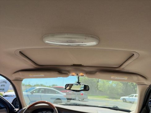 Used 2003 Ford Taurus SEL FWD image 10