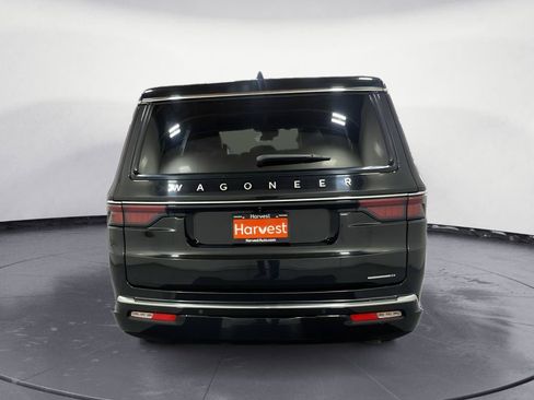 Used 2024 Jeep Wagoneer L Series II w/ Flexible Seating Group AWD/4WD image 8