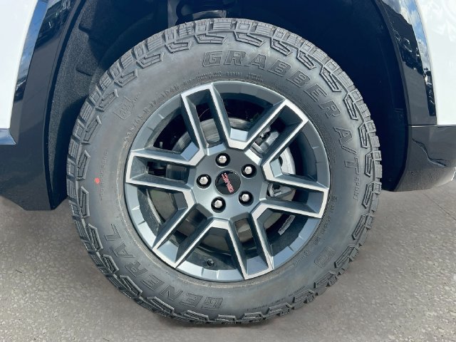 New 2027 GMC Terrain AT4 w/ Convenience Package III AWD/4WD image 19