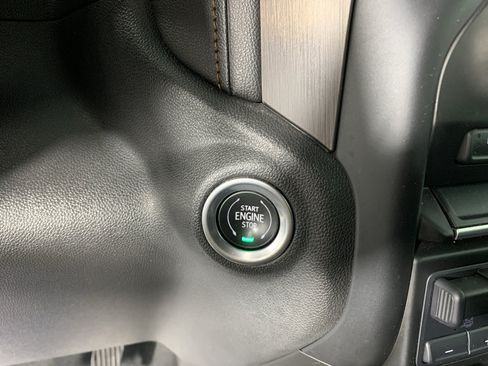 Used 2021 GMC Sierra 1500 AT4 AWD/4WD image 16