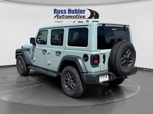 Used 2024 Jeep Wrangler Unlimited Sport AWD/4WD image 3