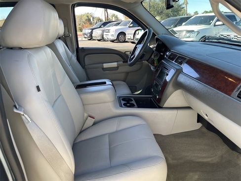 Used 2010 Chevrolet Silverado 1500 LTZ w/ Z71 Appearance Package image 13