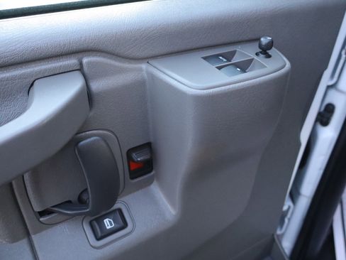 Used 2024 Chevrolet Express 3500 LT w/ LT Preferred Equipment Group image 21