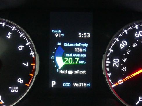 Used 2021 Toyota RAV4 LE FWD image 32
