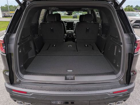 New 2026 GMC Acadia Elevation w/ Black Edition AWD/4WD image 10