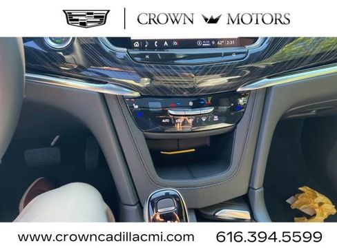 Used 2025 Cadillac XT6 Premium Luxury w/ LPO, Floor Liner Package image 26