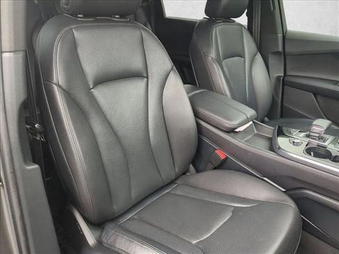 Used 2018 Audi Q7 3.0T Prestige w/ Prestige Package image 23